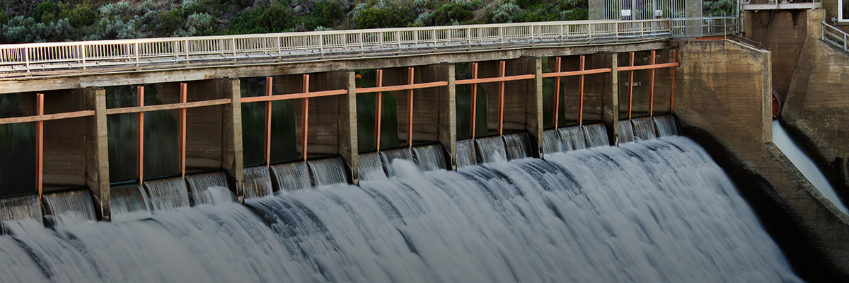 What the Renewable Energy Sector Can Learn from Mining, Oil, and Gas Companies hero image